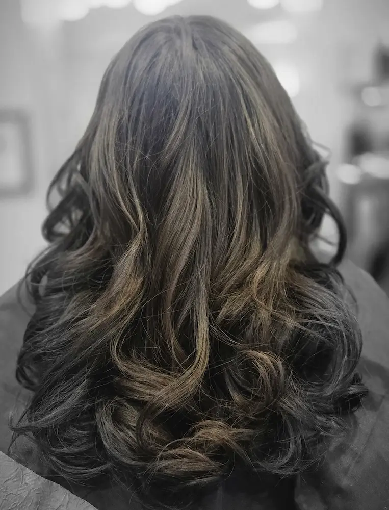 Hair styling transformation - blonde highlights